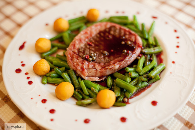 Где и почем можно вкусно пообедать в центре (фото)