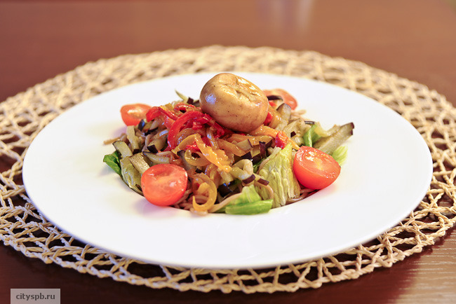 Гид по вегетарианскому Петербургу: меню, цены, фото. Часть первая